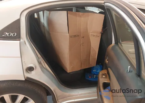 2012 Chrysler 200 Touring из США, поврежденный, VIN 1C3CCBBB4CN144984